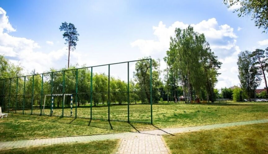 Спортивные площадки