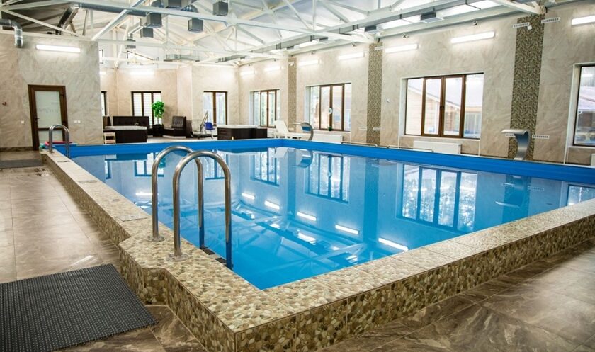 Бассейн с пресной водой